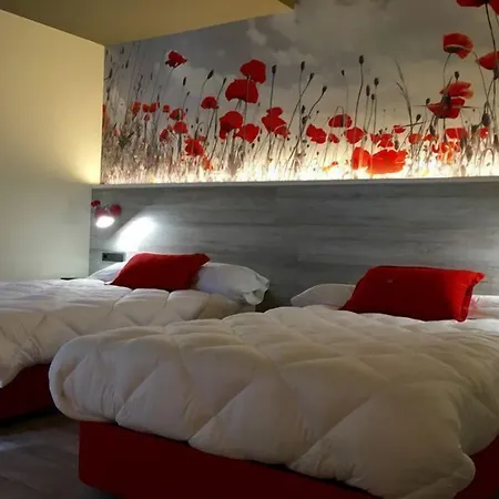 מלון Restaurante Paco 2*