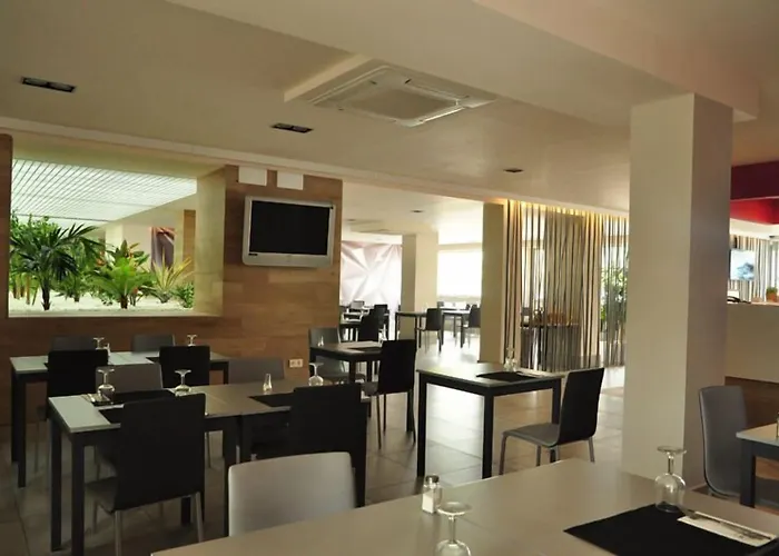 Hotel Restaurante Paco 2*