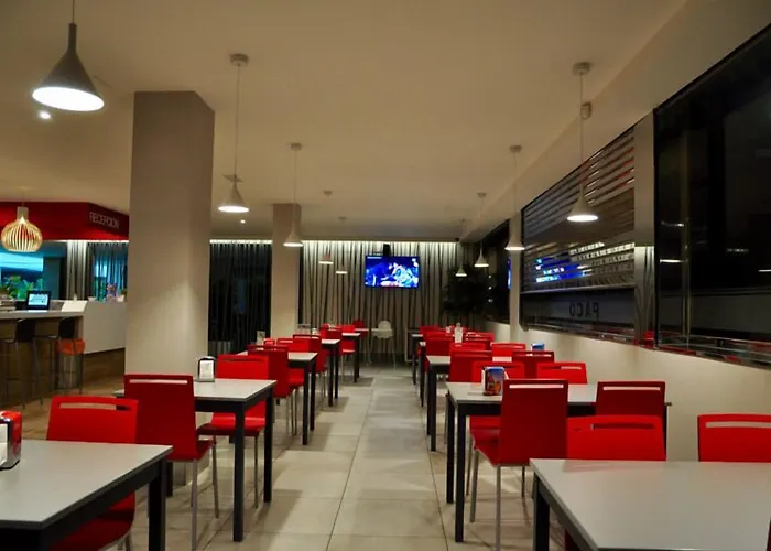 Hotel Restaurante Paco 2*